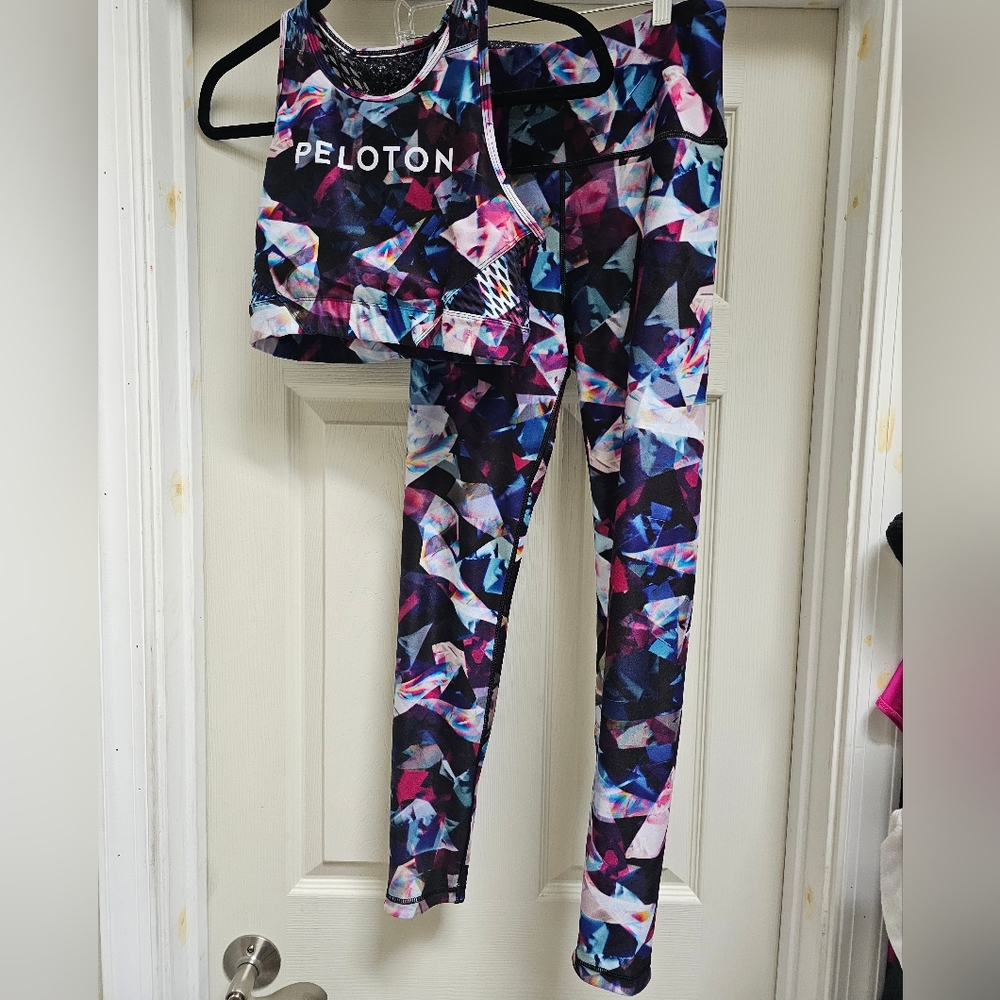Peloton WITH Brand Reversible Athletic Wear, size M